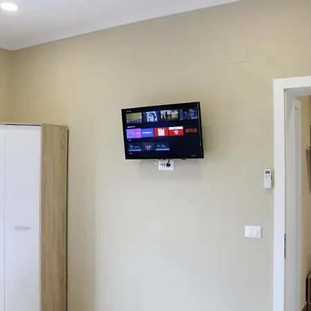 2v1 - Myslym Shyri Apartment