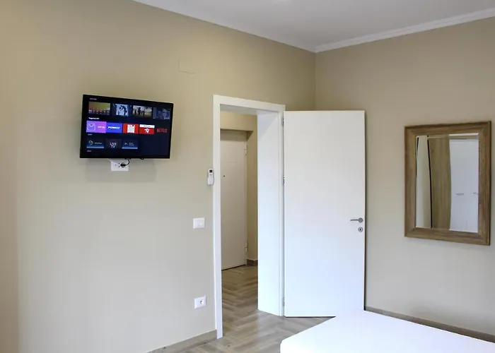 2v1 - Myslym Shyri Apartament