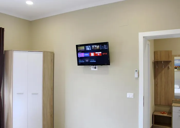 2v1 - Myslym Shyri Apartament